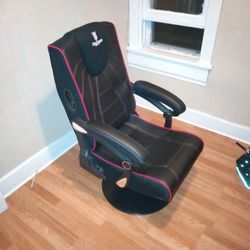 Gaming Chair With Bluetooth Speakers 