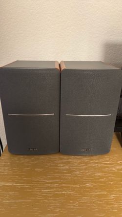 Edifier R1280T powered bookshelf speakers