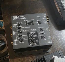 CLARION MCD360 3WAY 6CHANNEL INPUT ELECTRONIC CROSSOVER W/ 5-VOLT RCA OUTPUTS UC
