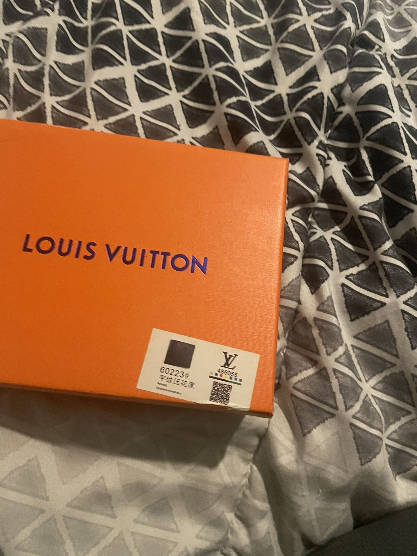 Low Vuitton, Men's Wallet, Love for Sale in Austin, TX - OfferUp