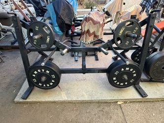 Shrug machine