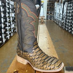 Men’s boots 