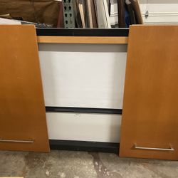 Whiteboard With Sliding Doors 