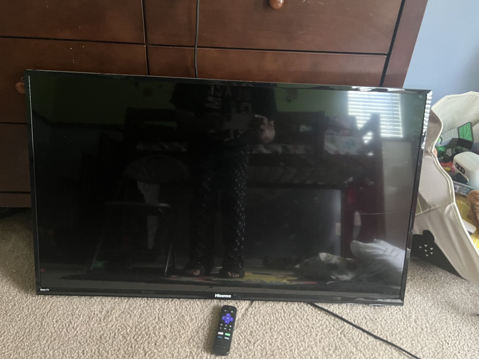 Hisense 43-Inch Class Fhd Roku Smart Led Tv