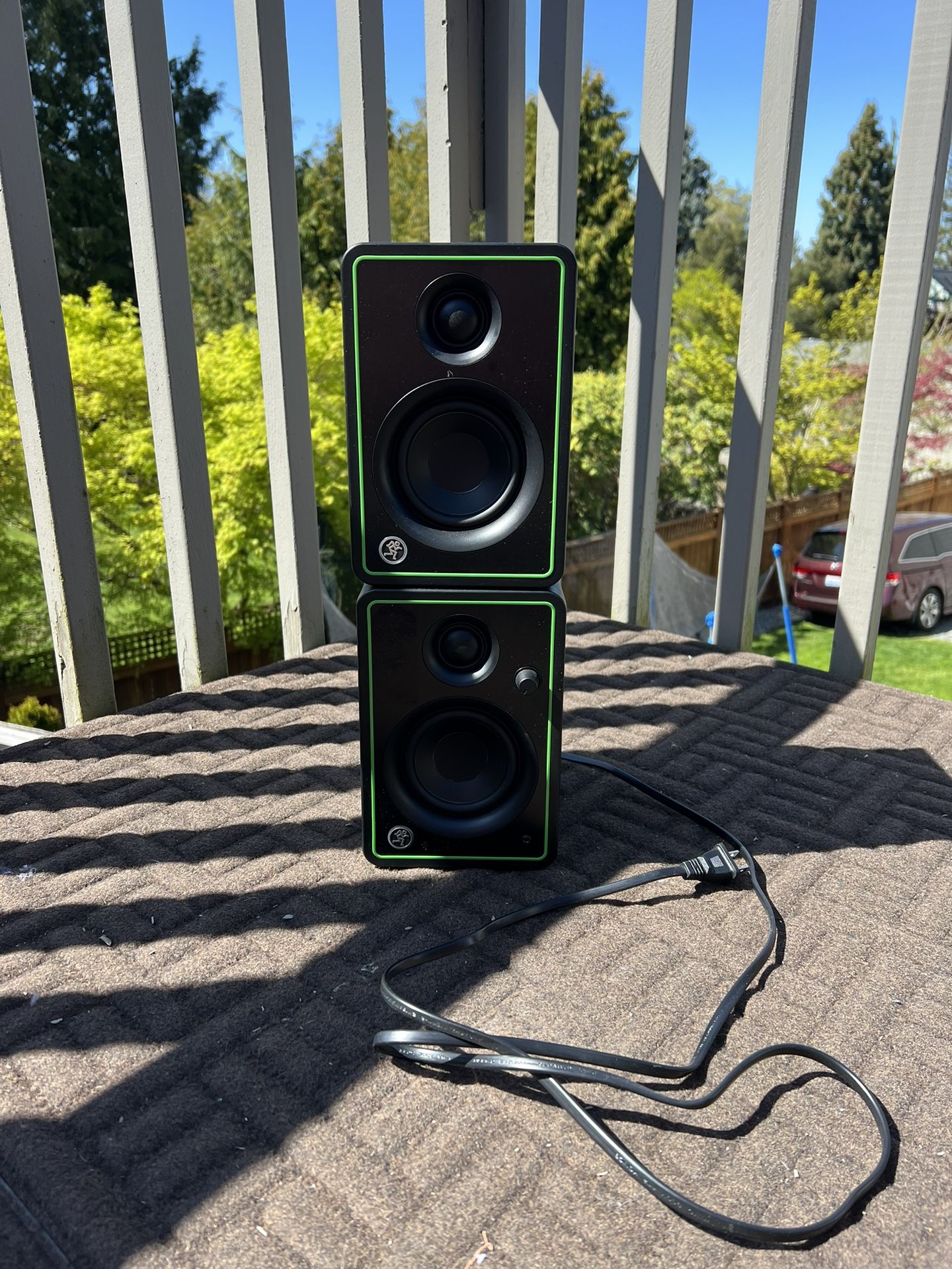 Speakers 