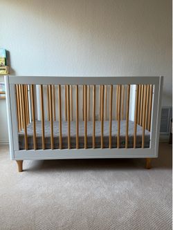 Crib, 3-in-1 Convertible and Newton Breathable Mattress