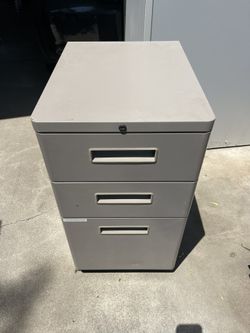 Filing Cabinet Three drawer 