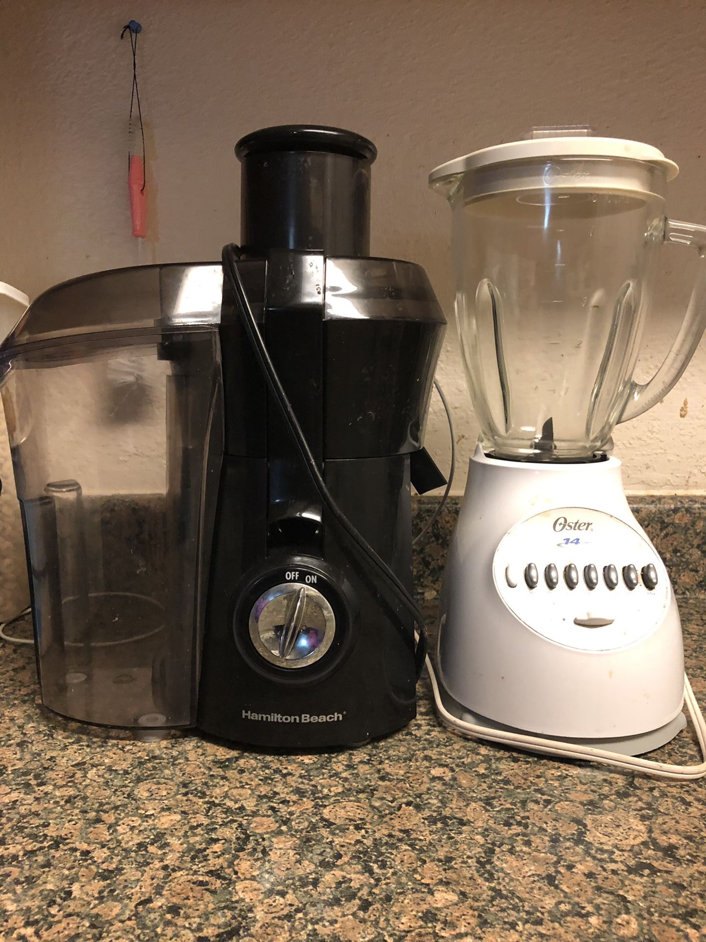 Hamilton Beech Fruit Juicer and Oster Blender