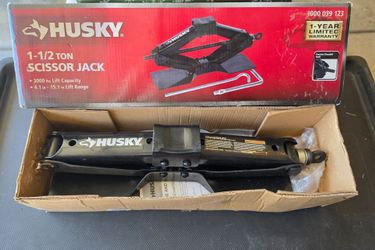 New Husky scissor jack