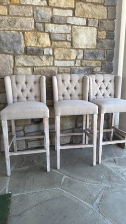 3 bar stools