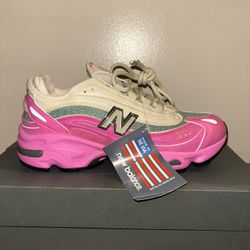 Brand New. Womens New Balance 