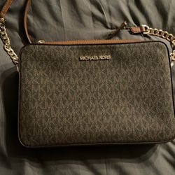 Michael Kors Crossbody Bag