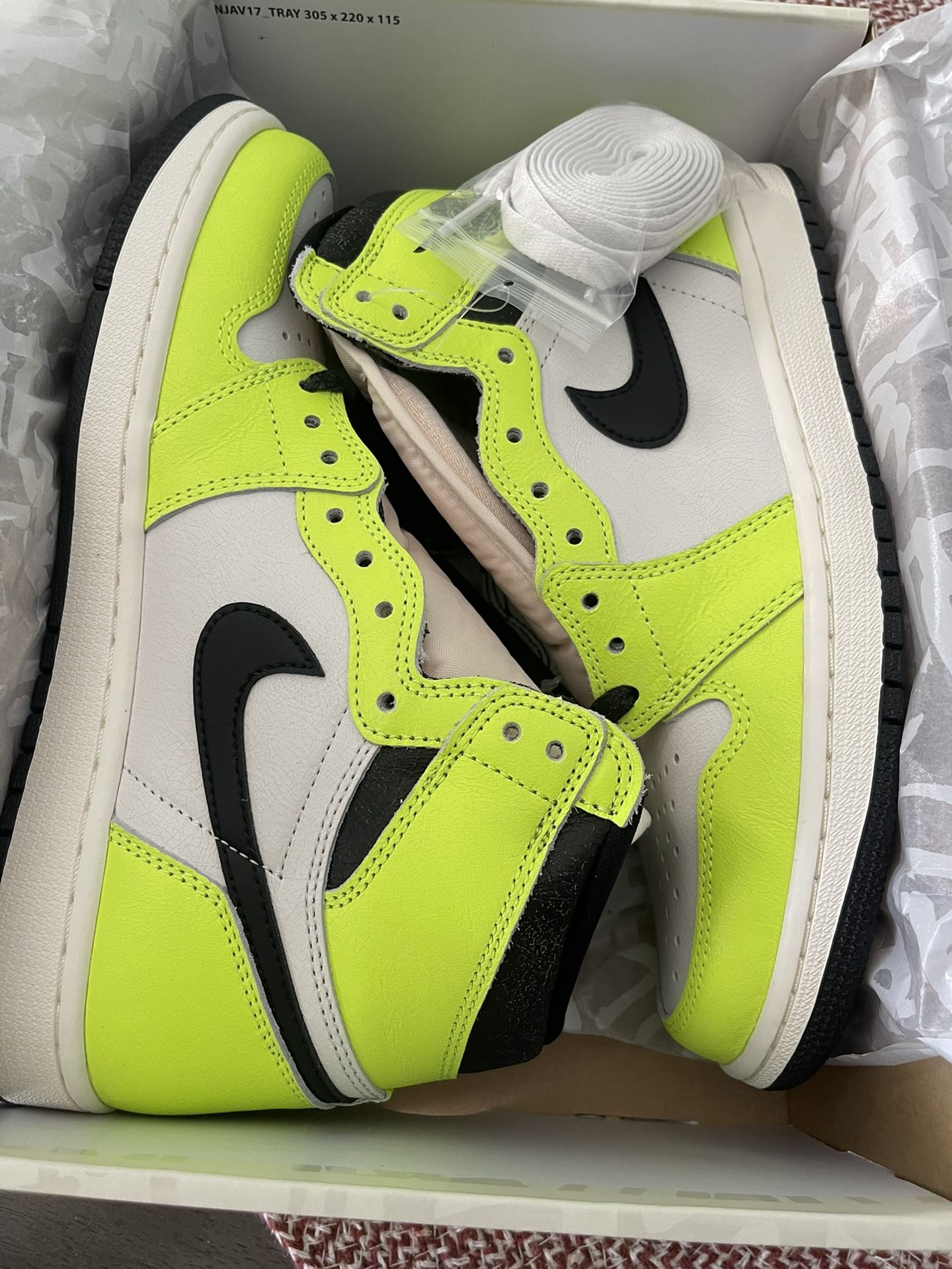 Nike Air Jordan 1 High OG Volt High Size9.5