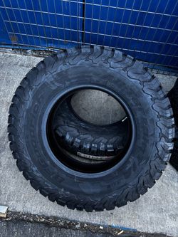 BFGoodrich All-Terrain T/A KO2 Tire 285/70/17