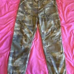 American Eagle Light Camo Cargo Pants – Size 14 Long