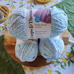 Loops And Threads Fluffy Flecks Yarn 🧶 New 