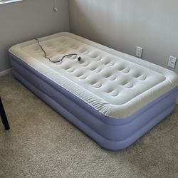 TWIN BLOWUP BED