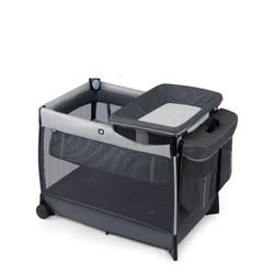 Baby Crib Never Used Easy to Travel 