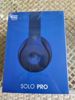 Beats Solo Pro Wireless Noise Cancelling Headphones Blue – New Sealed
