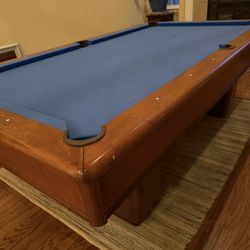 30th anniversary 8ft Olhausen Pool Table. Like New Felt With Sticks And Triangle Holder