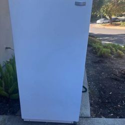 Freezer With Great Working Condition 