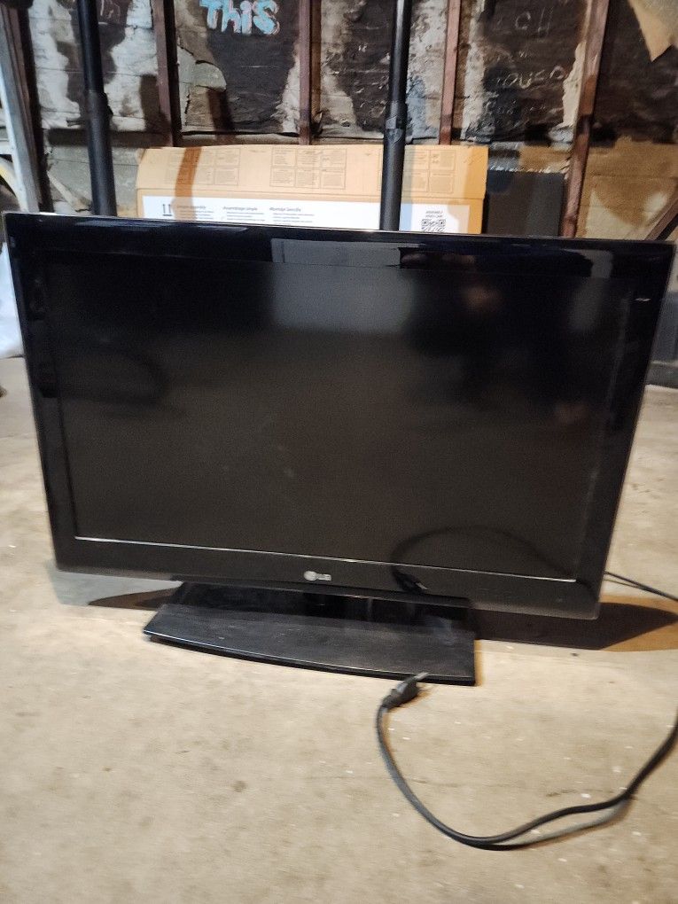 32 Inch L.G LED TV