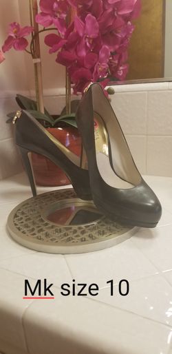 Mk heels size 10