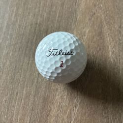 Titleist pro v1 refinished golf balls 5 count