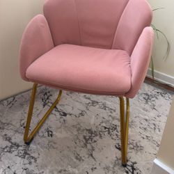 4 Chair For 100$