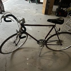 Vintage Raleigh Road Bike – Lightweight Steel Frame