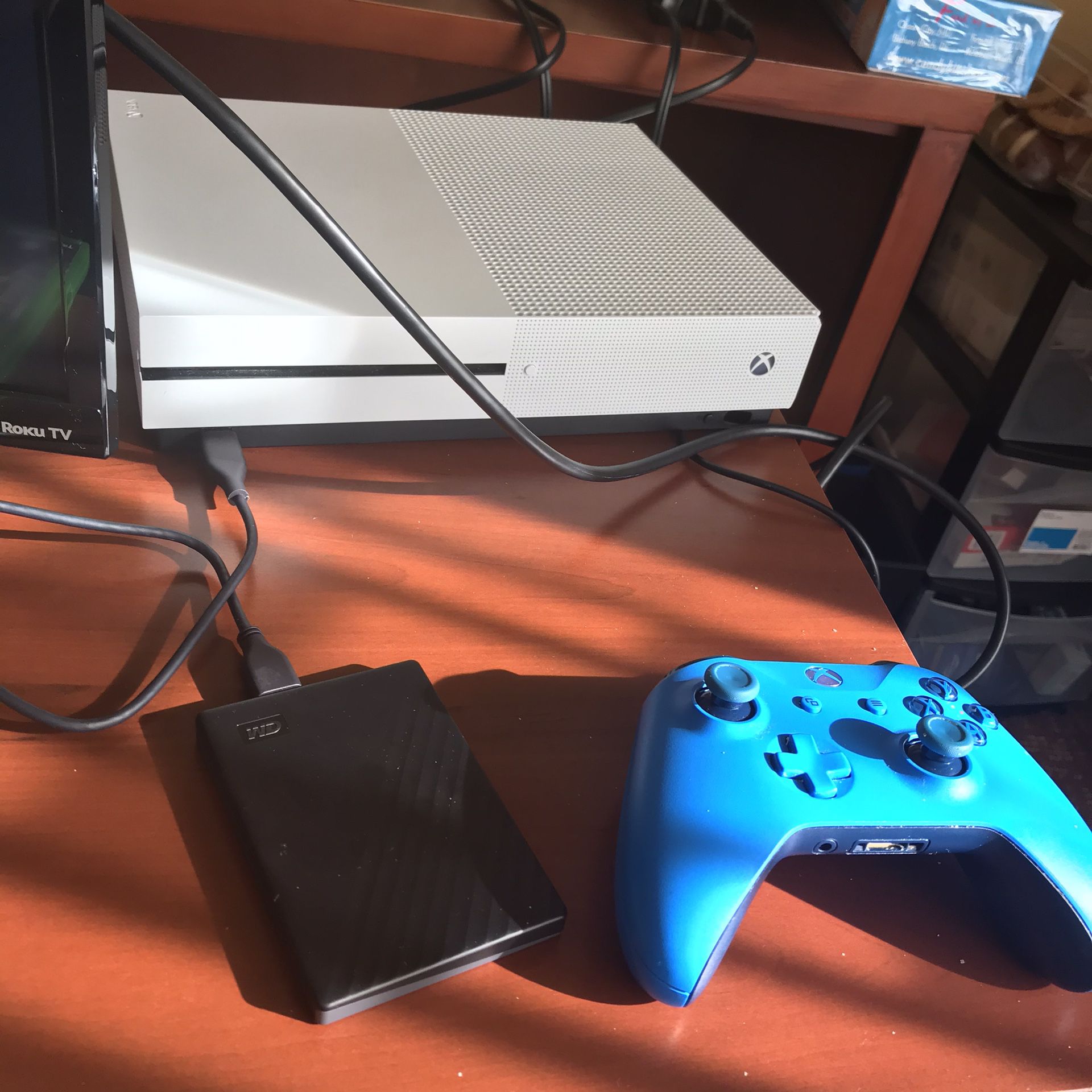 xbox one s with 2 tb external hard drive and a lot of games