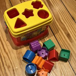 Matching Shapes And Colors Toy.