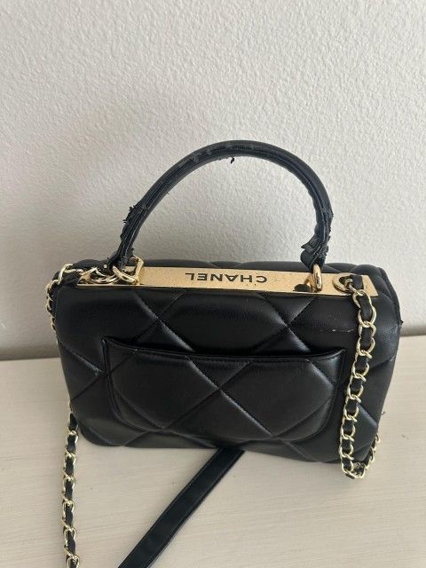Elegant-Purse Used