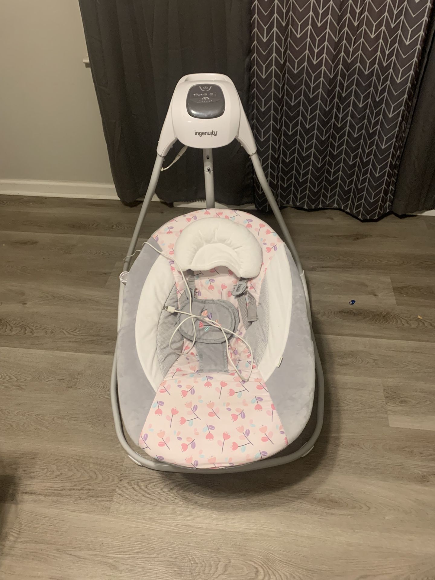 Ingenuity SimpleComfort Lightweight Compact 6-Speed Multi-Direction Baby swing