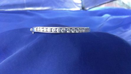 Beautiful Sterling silver & cubic