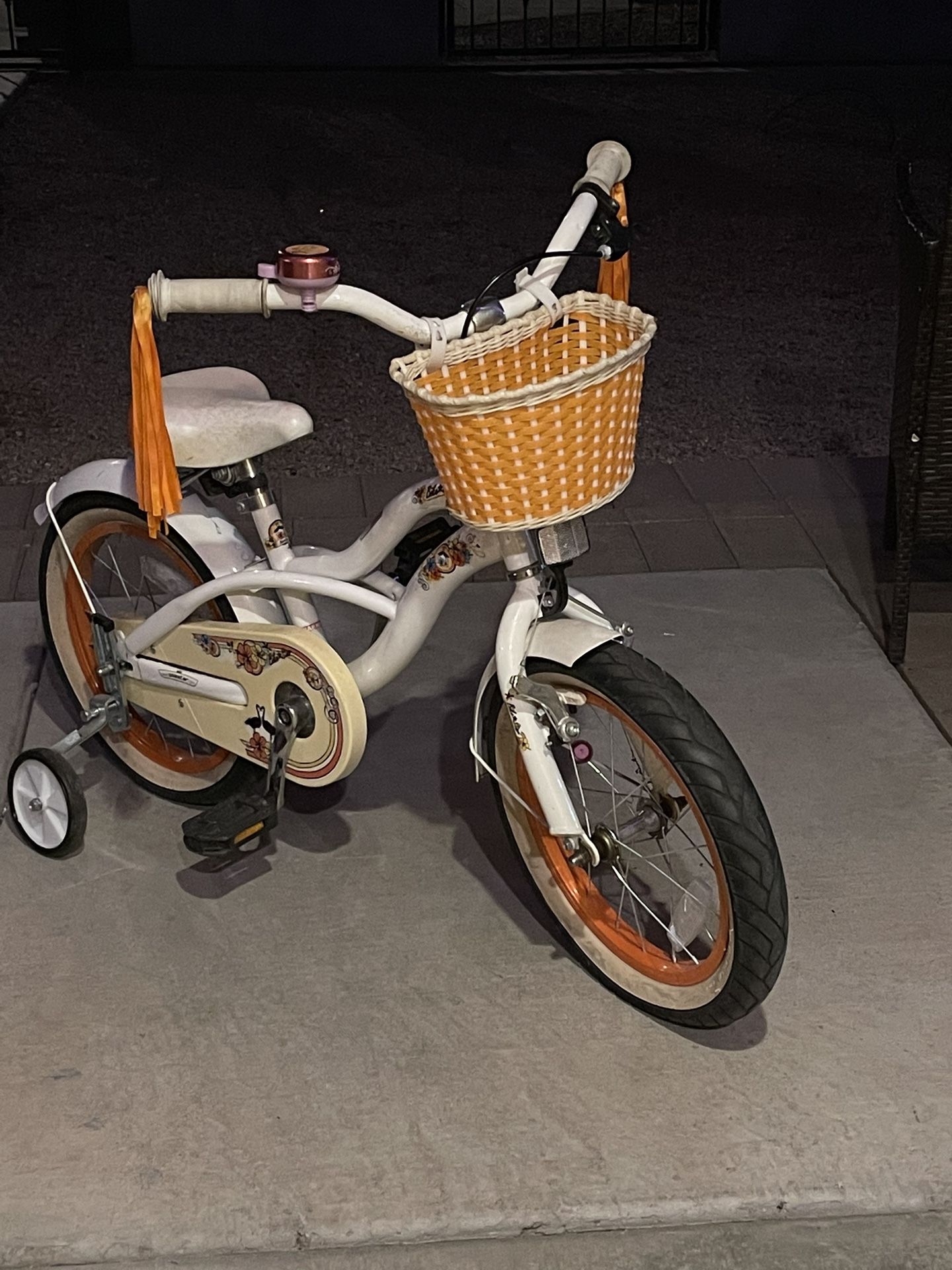 Little Girls Bike $50 18’ Schwinn