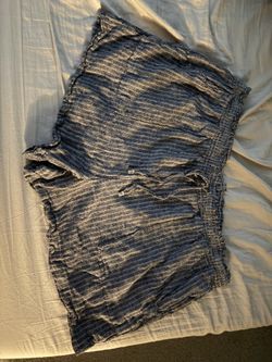 Grey/white shorts