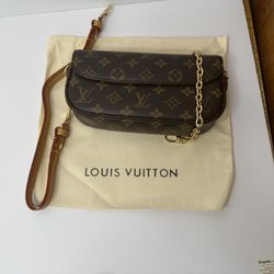 Louis Vuitton Ivy Wallet 