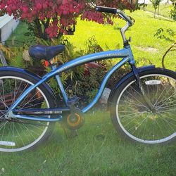 26 inch beach cruiser good working condition aluminum  frame just need a little  cleaning