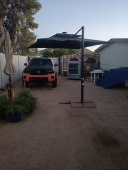 Cantilever Umbrella