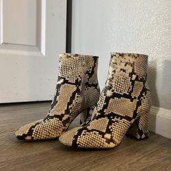 Snakeskin Leather Boots (size 8)