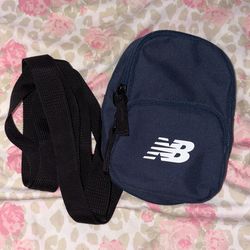 New balance mini body bags size of a iphone17+