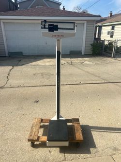Scale detecto stand on