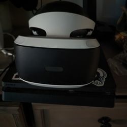 PS4 And Remote Control And VR System