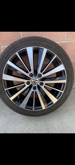 Tire: 225/40 ZR18 