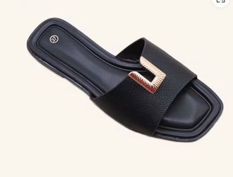 Women’s sandals