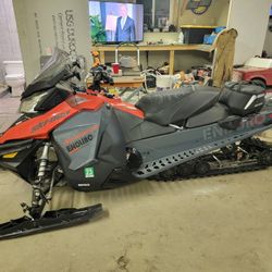 18 SKIDOO RENEGADE 1200