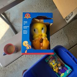 Tweety Bird Cookie Jar