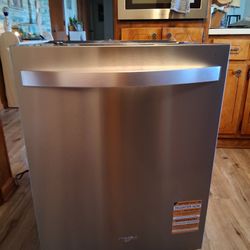 Brand New Whirlpool Dishwasher With 3rd Rack