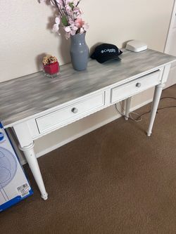 Shabby chic entry table